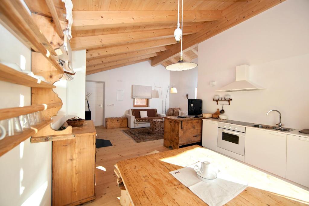 Baita Aurora Aparthotel Predazzo Quarto foto