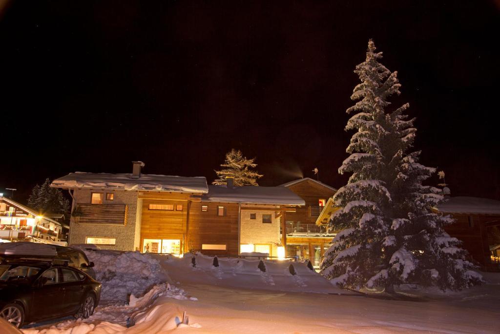 Baita Aurora Aparthotel Predazzo Exterior foto